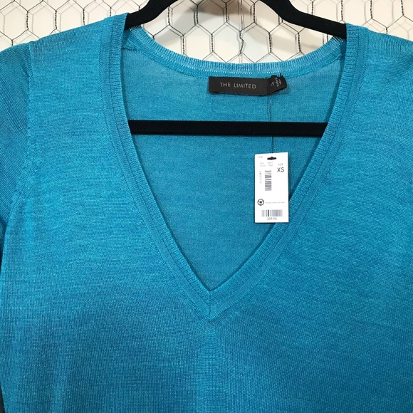 The Limited Brand XS Blue V-neck sweater - Picture 2 of 5